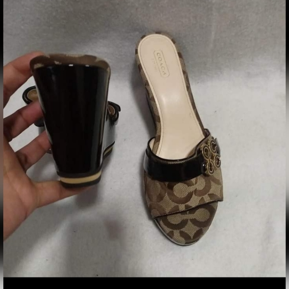Coach signature platform wedge size 39.5 - Picture 2 of 9